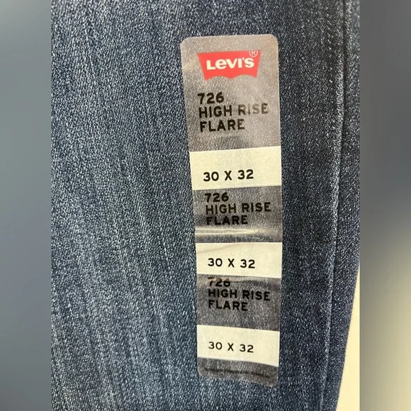 NWT 726 Levi’s High Rise Flare Women's Blue Jeans, size 30x32 - Picture 5 of 10